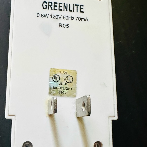 Color Changing LED Night Light Plug-In - Picture 4 of 6